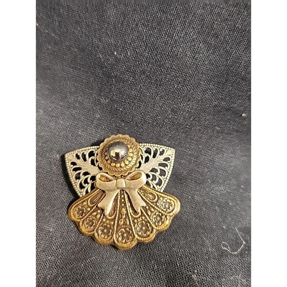 Vintage‎ Angel Pin Costume Jewelry